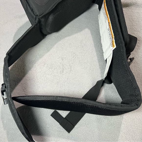 Momcozy baby hip seat carrier - NEW medium - Picture 5 of 7